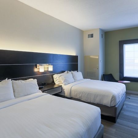 Holiday Inn Express Hotel & Suites Reading By Ihg Экстерьер фото