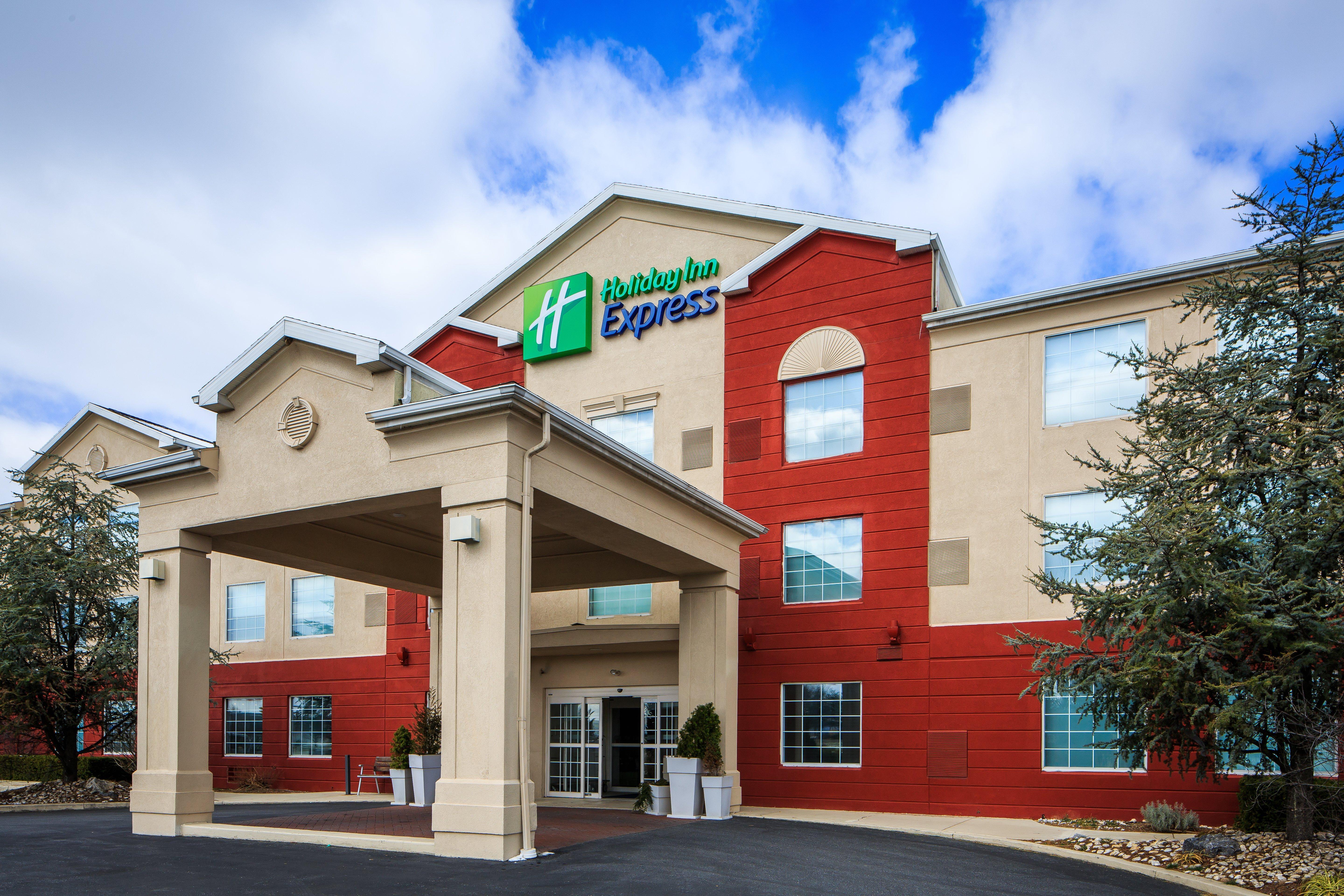 Holiday Inn Express Hotel & Suites Reading By Ihg Экстерьер фото