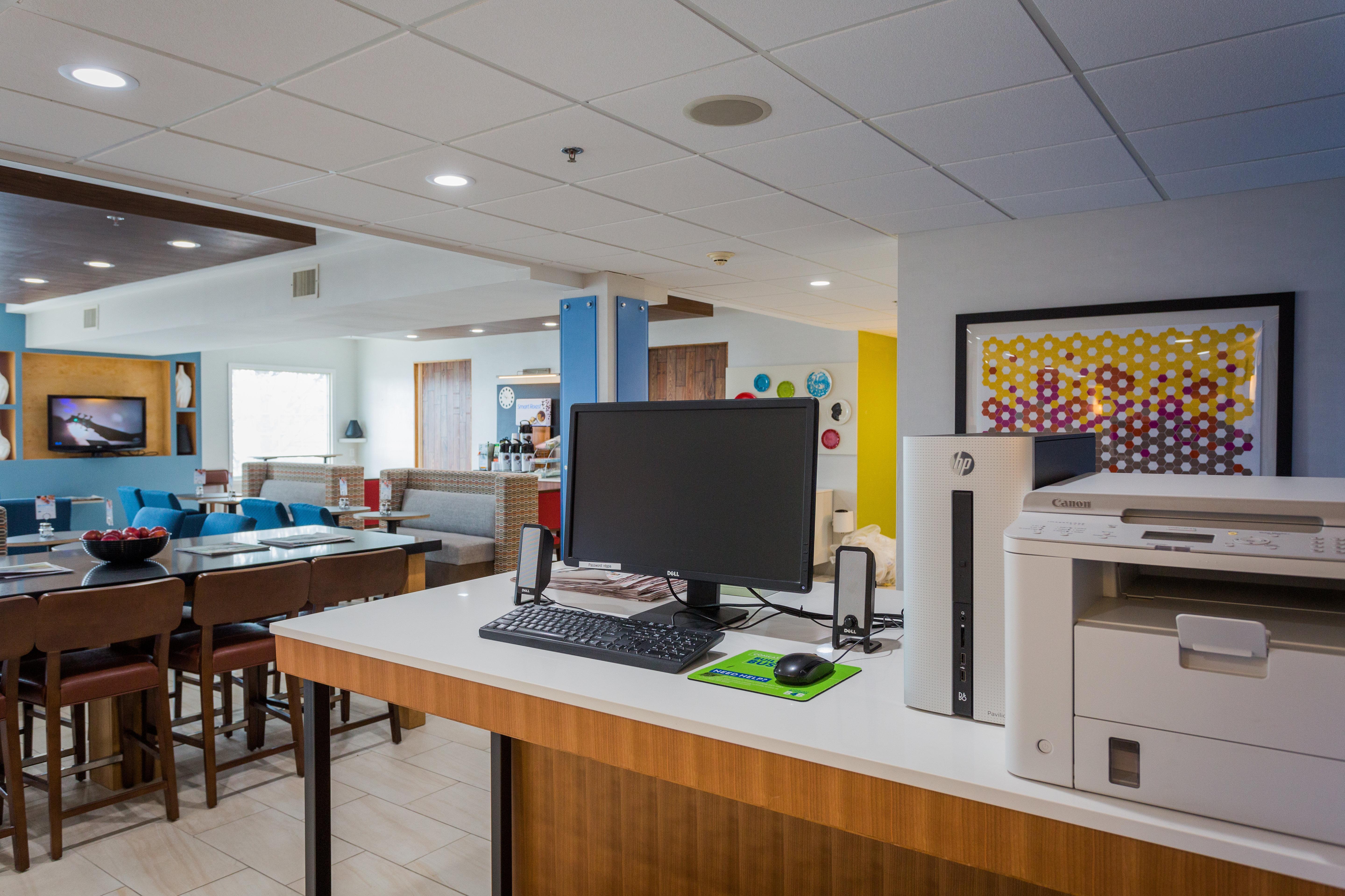 Holiday Inn Express Hotel & Suites Reading By Ihg Экстерьер фото