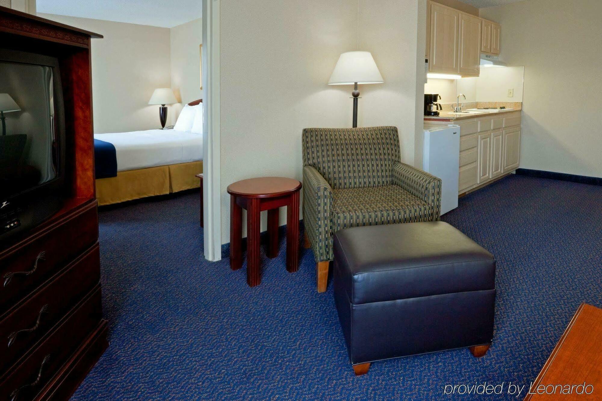 Holiday Inn Express Hotel & Suites Reading By Ihg Экстерьер фото