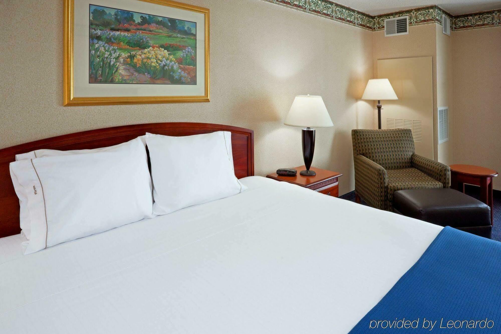 Holiday Inn Express Hotel & Suites Reading By Ihg Экстерьер фото